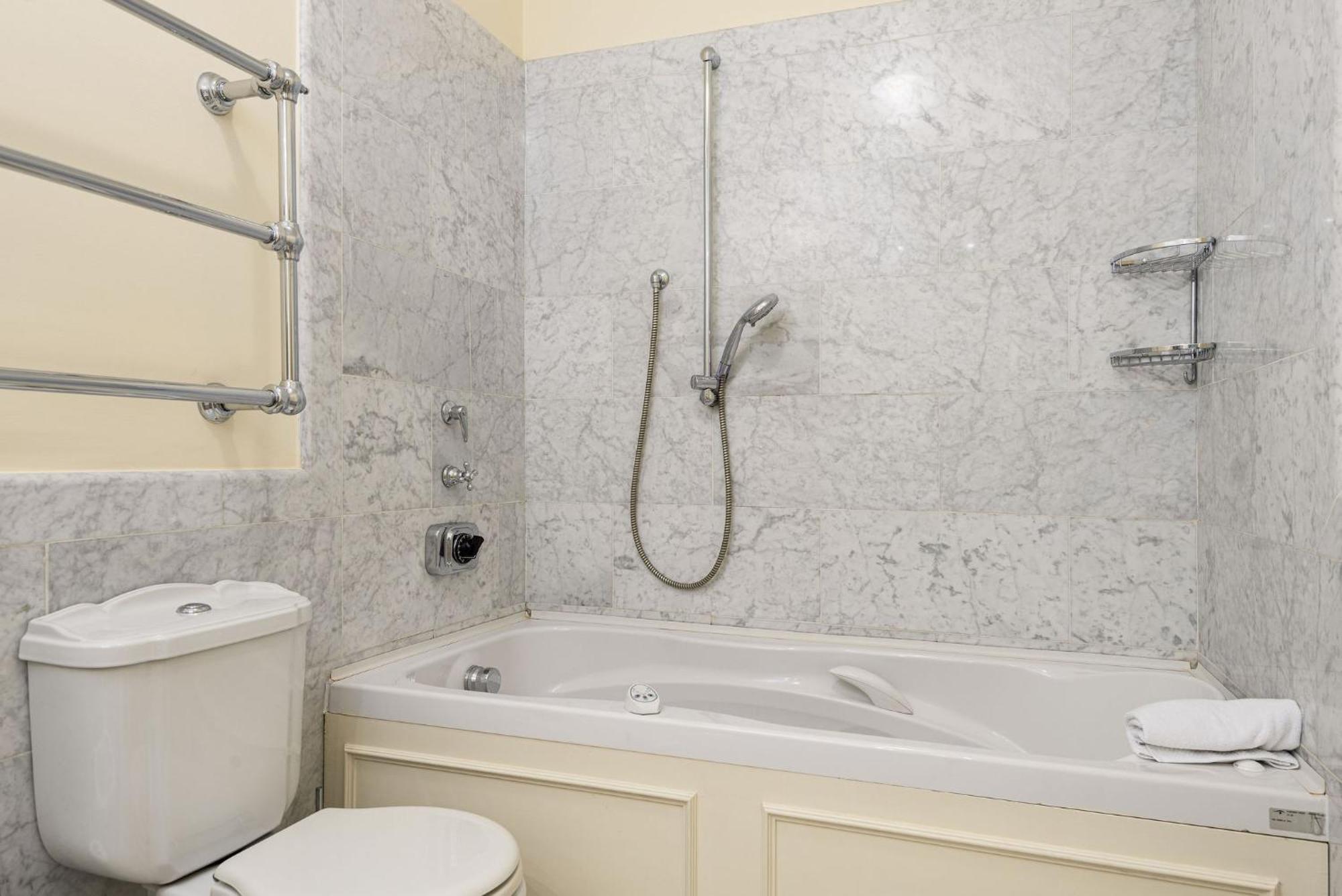 Unyca - Luxury Central Suite Флоренция Экстерьер фото