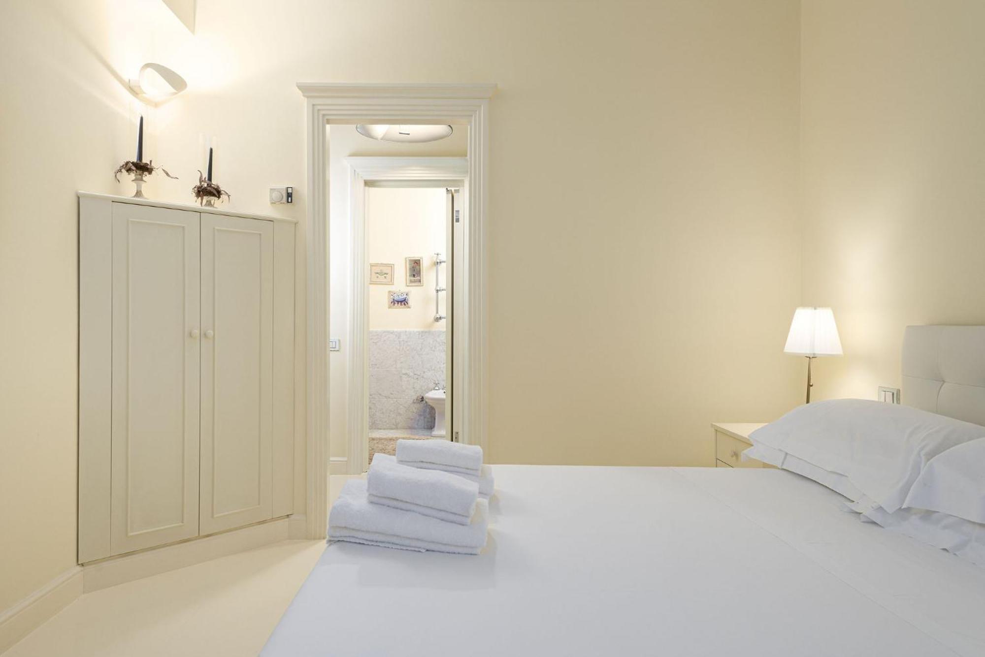 Unyca - Luxury Central Suite Флоренция Экстерьер фото